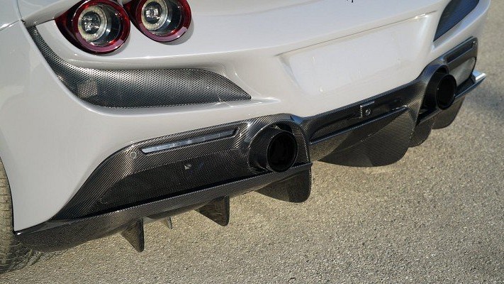 Photo of Novitec COVER FOR REAR DIFFUSOR AIR-OPENING for the Ferrari F8 Tributo/Spider - Image 2